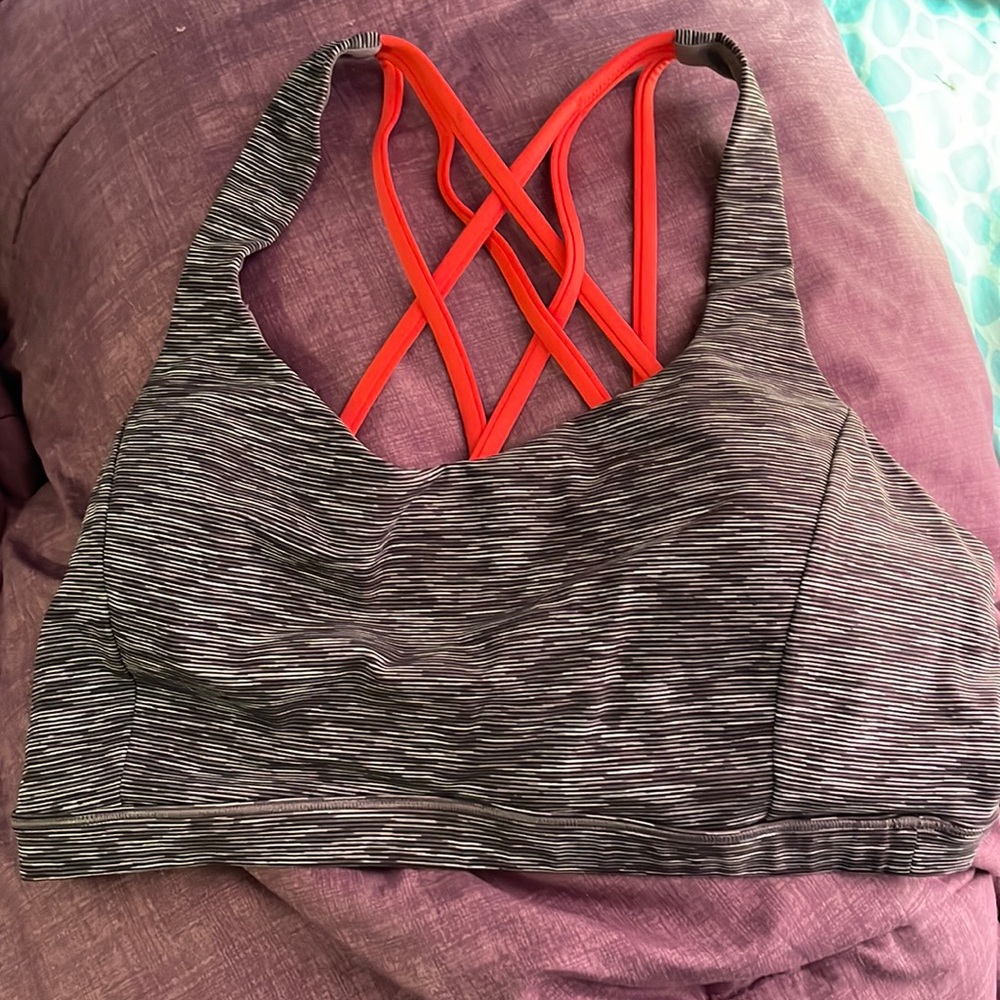 Lululemon sport bra really cute like new
